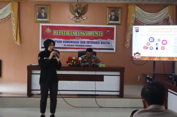 Polres Pasaman Barat latih personel kemampuan interaksi digital