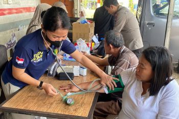 Polda Kepri dirikan pos kesehatan untuk warga Pulau Rempang