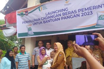 Bulog Sumbar luncurkan bantuan pangan pemerintah kepada masyarakat