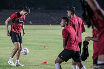 Ipswich Town perpanjang kontrak Elkan Baggott