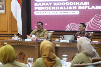 Pj Gubernur Jateng minta Satgas Pangan turun lapangan cegah  inflasi