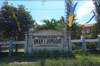SMAN 1 Jonggat edukasi bahaya narkoba melalui MPLS