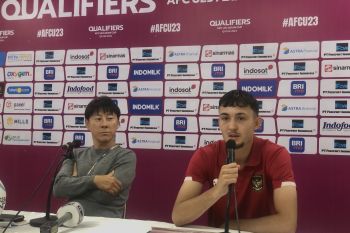 Pesepak bola Ivar Jenner senang cetak gol debut Indonesia