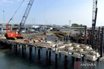 Pembangunan Dermaga Moveable Bridge di Pelabuhan Gilimanuk
