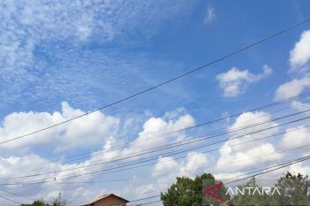 Prakirakan cuaca berawan liputi mayoritas kota besar di Indonesia