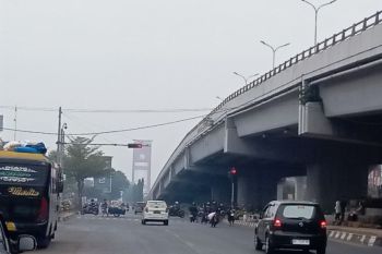 Kualitas udara Kota Palembang masih belum membaik pada Ahad