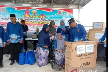 PPAL merayakan ulang tahun ke 37 dengan berbagi 50  kursi roda