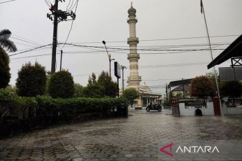 Badai Isha mengganggu perjalanan di seluruh Inggris
