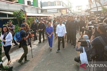 Jokowi: Harga kebutuhan pokok di Pasar Jatinegara relatif baik