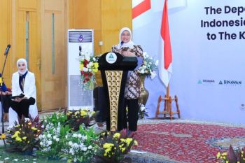 Menaker melepas 224 kru kabin bekerja di maskapai Arab Saudi