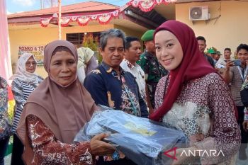 Pemkot Palangka Raya berikan bantuan laptop ke 23 koperasi