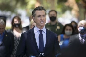 Empat orang tewas dalam penembakan massal di California