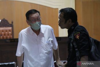 Hakim mengingatkan terdakwa Po Suwandi tidak boleh ke luar kota tanpa izin