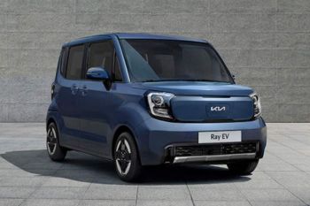 Kia luncurkan versi listrik mobil mini Ray di Korea Selatan