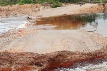 BPBD Natuna tangani jembatan Semala yang putus akibat banjir