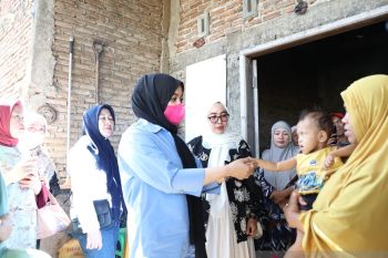 Wakil Wali Kota Makassar bagikan telur untuk menekan stunting