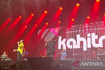 Fans semangat, Kahitna tembangkan lagu cinta