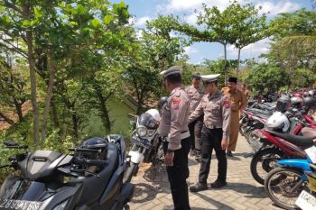 Polres Trenggalek ingatkan pelajar gunakan kendaraan standar