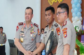 Polda Sulbar meluncurkan bus sekolah tekan kasus kecelakaan lalu lintas