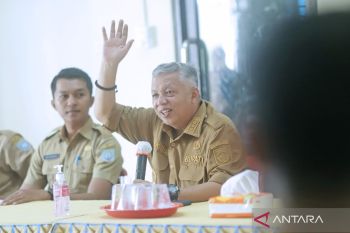 Pemkab Bangka Barat salurkan 1.011 paket beras cadangan pangan ke dua desa