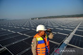 Menanti langkah konkret transisi energi pemimpin berikutnya