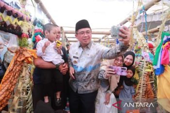 Banjarmasin gelar tradisi "Baayun Maulid"
