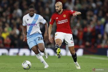 Gelandang Palace Doucoure mainkan laga pertamanya setelah absen lama