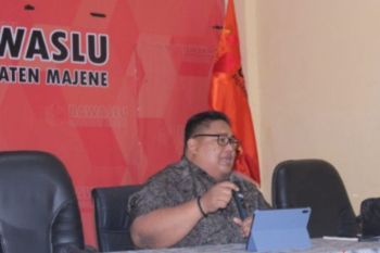 Bawaslu Sulbar membahas strategi penanganan pelanggaran pemilu