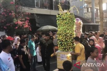 Umat Islam di Bali rayakan Maulid Nabi dengan pawai hingga megibung