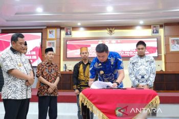 Penandatanganan NPHD Pilkada di Kabupaten Gowa pertama di Sulsel