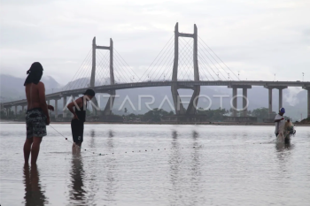 Jembatan Merah Putih Ambon