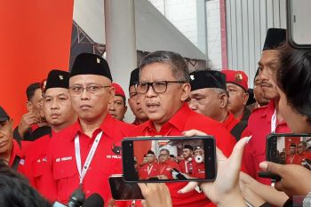 Hasto: Gibran sudah melapor ke PDI Perjuangan soal dipinang PBB jadi cawapres Prabowo