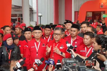 Sekjen PDIP Hasto enggan buka suara soal nama Sandiaga