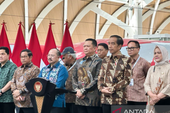 Mulai 3 Oktober 2023, warga naik Kereta Cepat Whoosh gratis