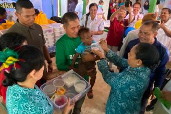 TP PKK Papua serahkan paket bantuan bagi 45 posyandu Supiori