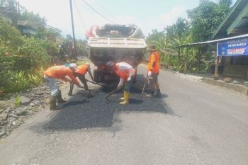 Pemprov Sumbar perbaiki jalan Manggopoh-Padang Lua Agam