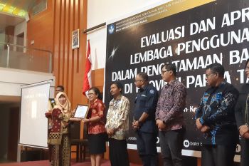 Balai Bahasa Papua beri penghargaan 45 lembaga