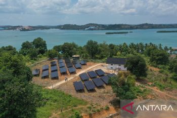PLN bangun PLTS untuk melistriki Pulau Akar Batam Kepri