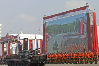 Presiden Jokowi pimpin upacara perayaan HUT ke-78 TNI di Monas