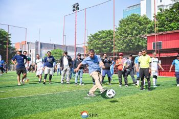 Pelindo Regional 4 juara pertama turnamen mini soccer yang digelar DPP SP