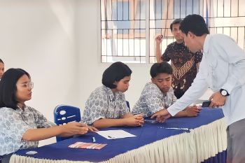KPU Kota Palu edukasi pemilih pemula