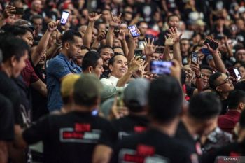 Presiden Jokowi dijadwalkan bertemu Syahrul Yasin Limpo  pada Minggu malam