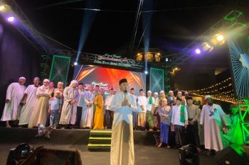 Ribuan orang ikuti 'Pajeruk Bangket Berselawat'