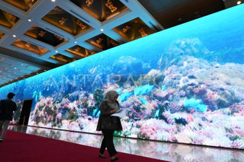 Monitor animasi sambut KTT AIS Forum 2023