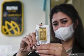 Harga emas batangan Antam pada hari ini Rp1,053 juta per gram