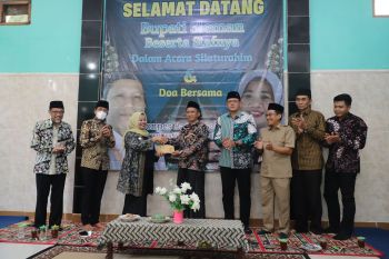 Pemkab Sleman melakukan kunjungan ke ponpes sambut Hari Santri