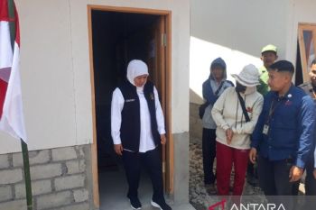 Gubernur Jatim resmikan rumah relokasi korban tanah bergerak di Blitar