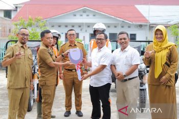 Bantuan becak motor dari RAPP untuk Kepulauan Meranti
