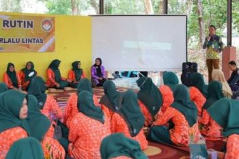 DPW Tanah Laut ikuti sosialisasi berlalu lintas