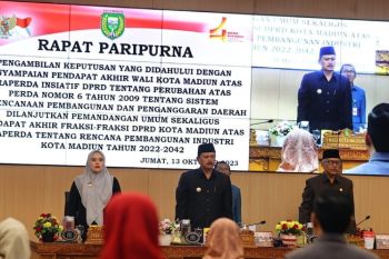 Pemkot dan DPRD Kota Madiun setujui Perda Renbang industri